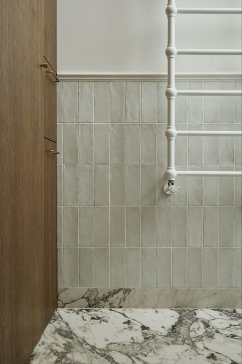 Gạch ceramic trắng ốp tường 300×600 – ảnh tham khảo 10
