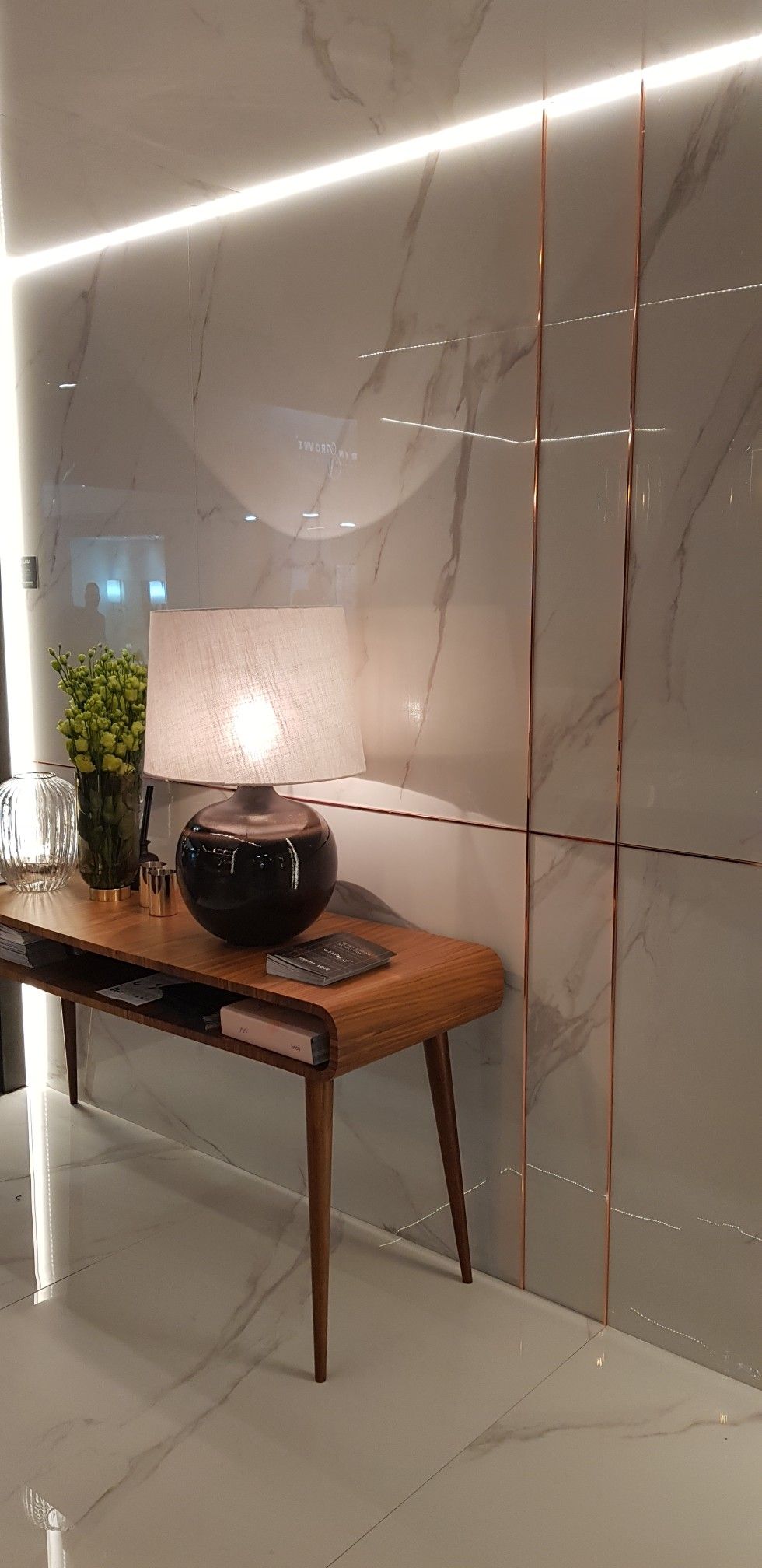 Đá marble trắng vân cho tường trang trí – ảnh tham khảo 14