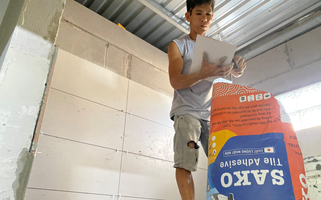 Keo màu trắng cho đá sáng hoặc mosaic