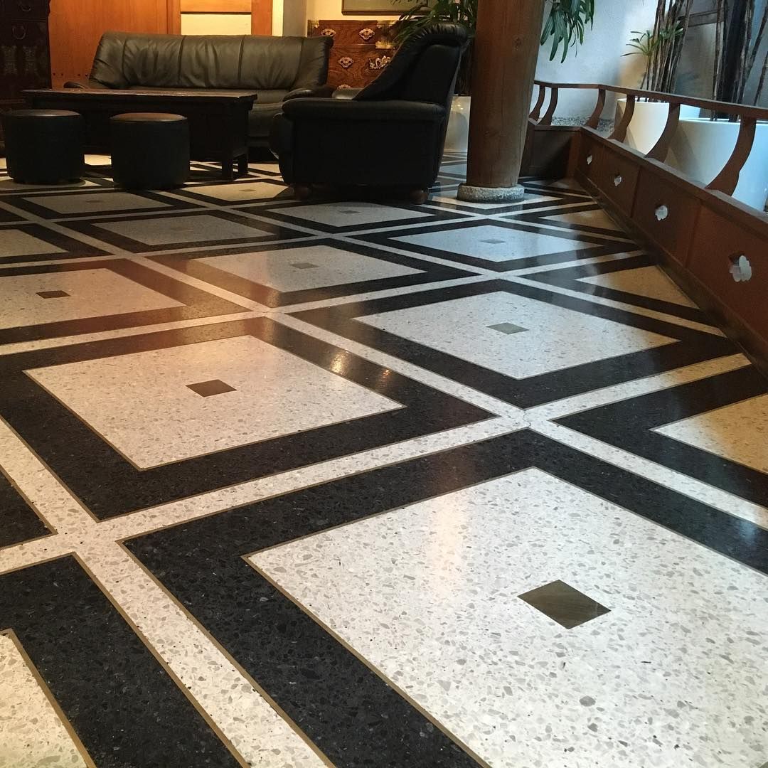 Gạch terrazzo tông tối cho sảnh hoặc quầy – ảnh tham khảo 2