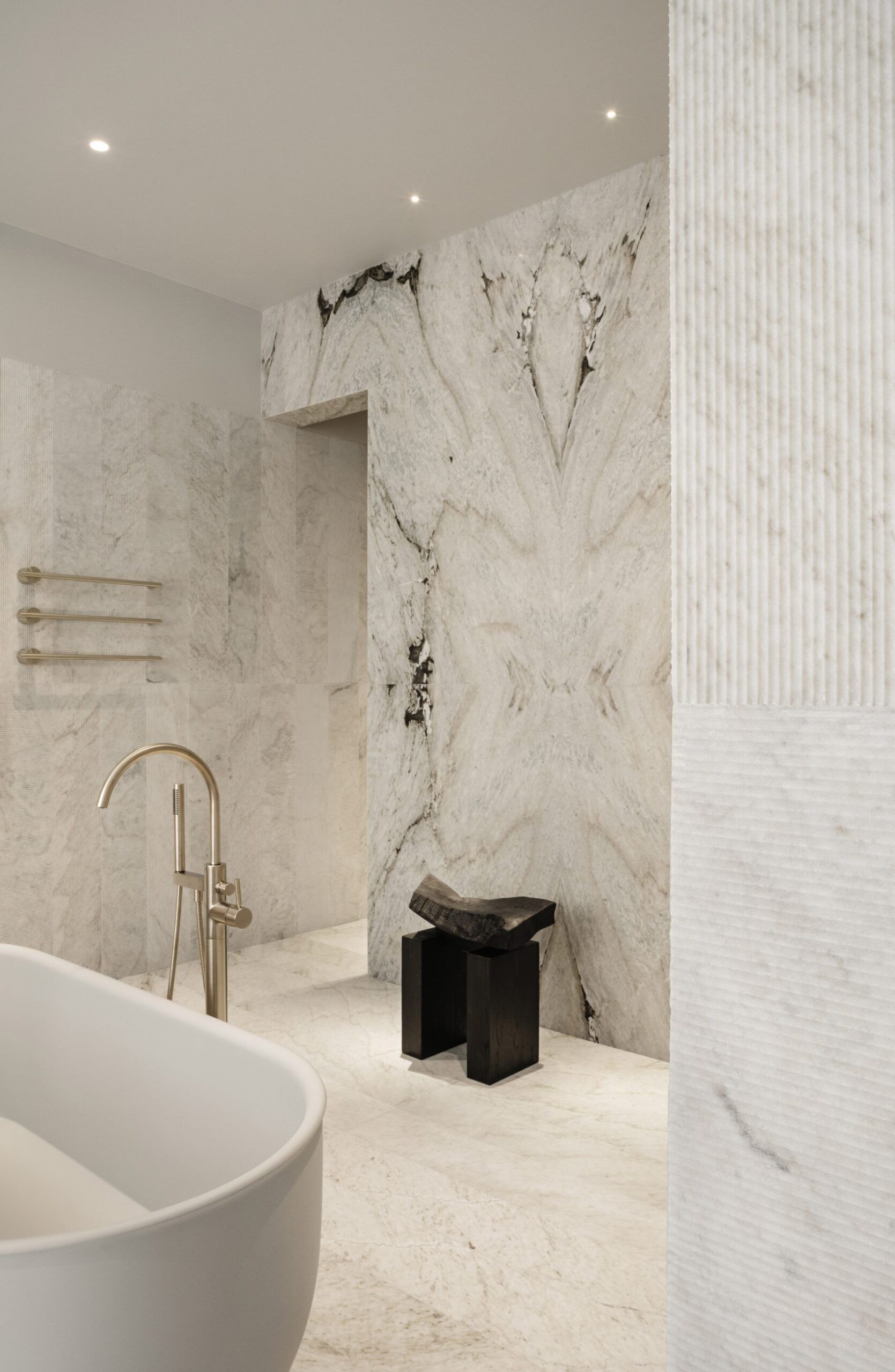 Đá marble trắng vân cho cầu thang – ảnh tham khảo 1