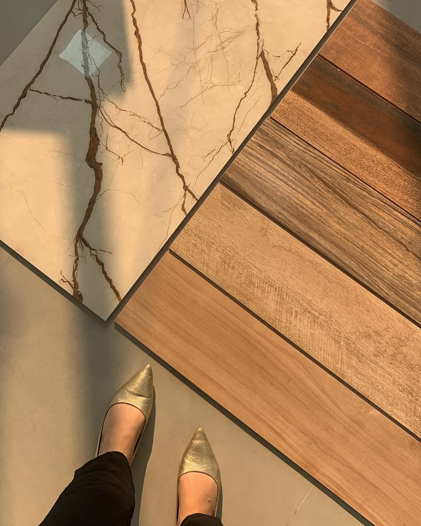 Gạch terrazzo pattern hoặc hạt lớn cho tường điểm nhấn – ảnh tham khảo 19