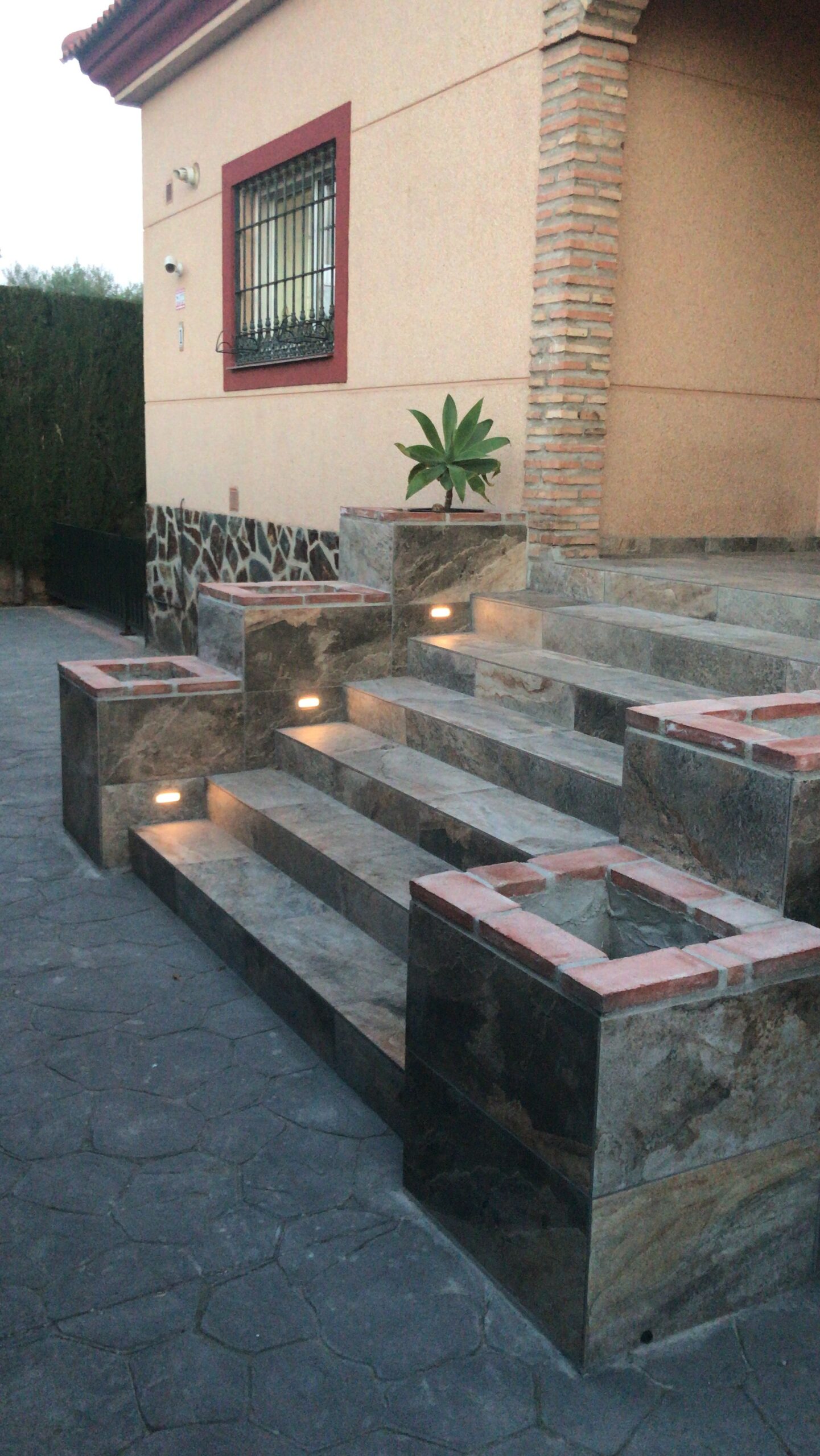 Đá granite ngoài trời cho tam cấp – ảnh tham khảo 15