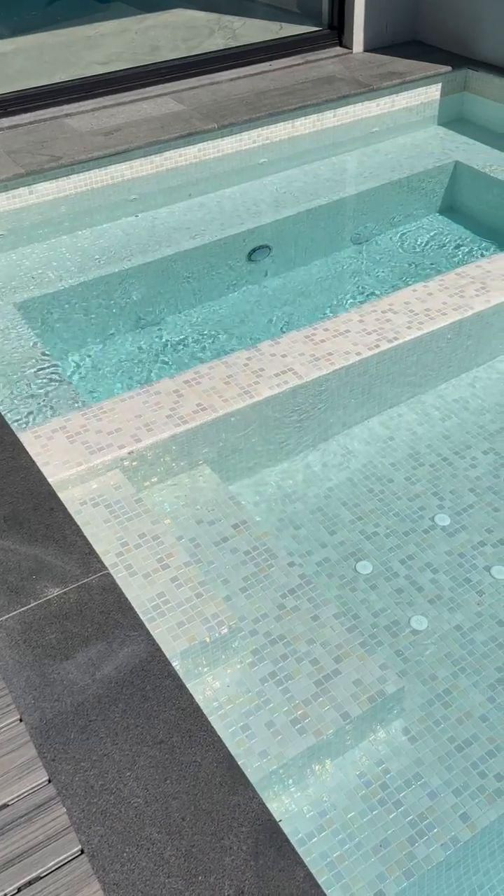 Mosaic thủy tinh cho hồ bơi – ảnh tham khảo 17