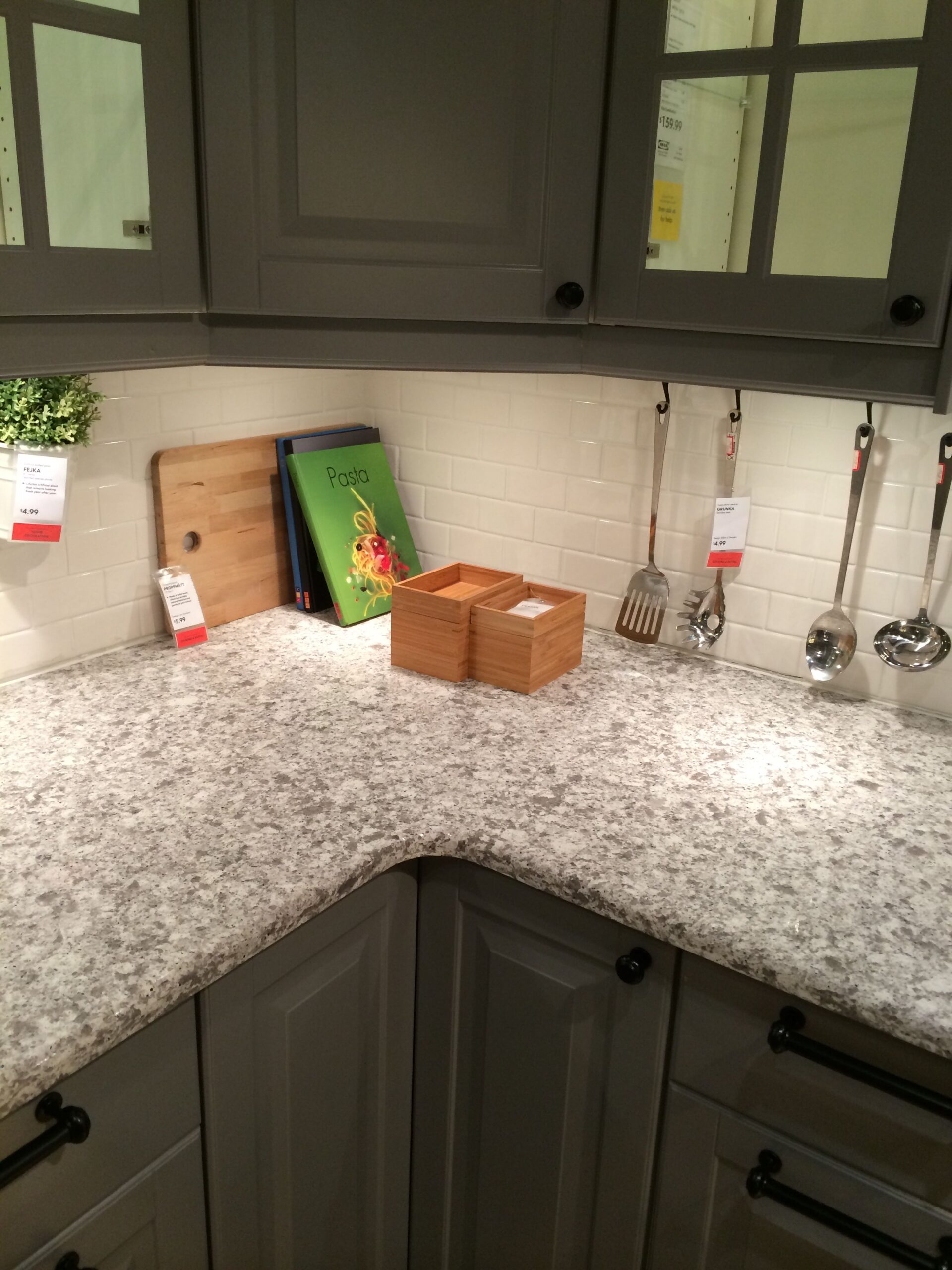 Solid Surface tông xám – ảnh tham khảo 14