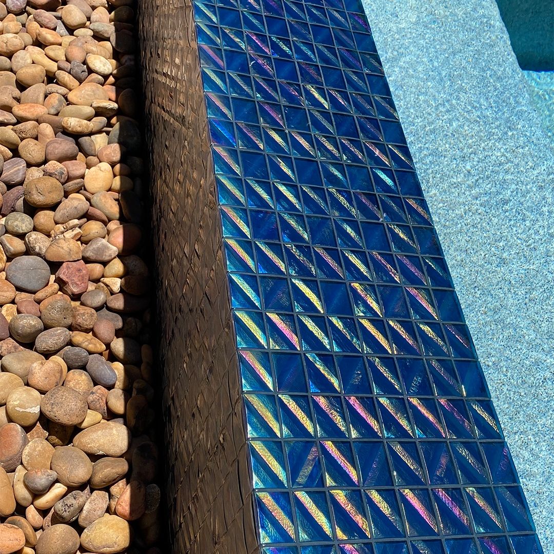 Mosaic thủy tinh cho hồ bơi – ảnh tham khảo 1