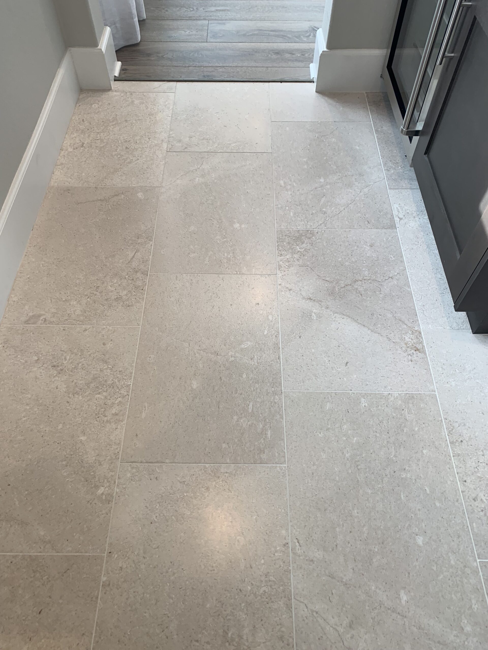 Gạch ceramic lát nền 600×600 – ảnh tham khảo 10