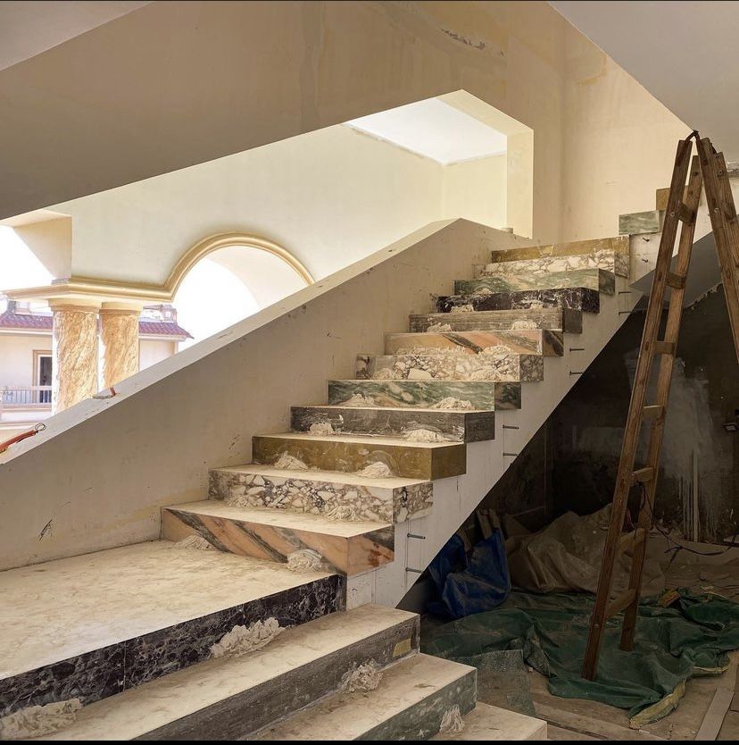 Đá granite tông đỏ hoặc nâu cho cầu thang – ảnh tham khảo 14