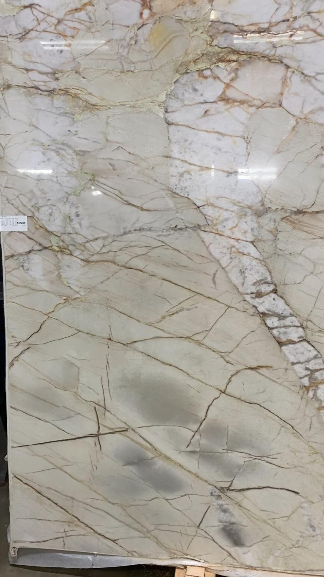 Đá marble vân mạnh cho mảng feature wall – ảnh tham khảo 10