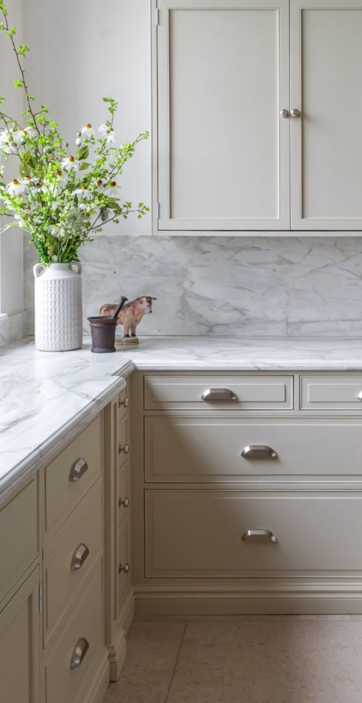 Đá marble tông kem hoặc be cho tường nội thất – ảnh tham khảo 11
