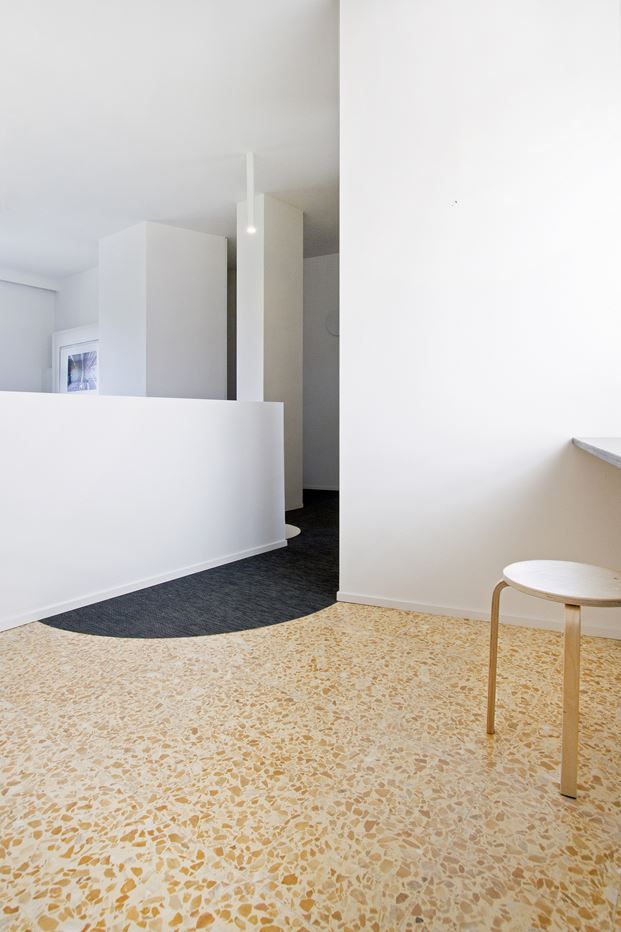 Gạch terrazzo tông trắng hoặc sáng lát nền – ảnh tham khảo 2