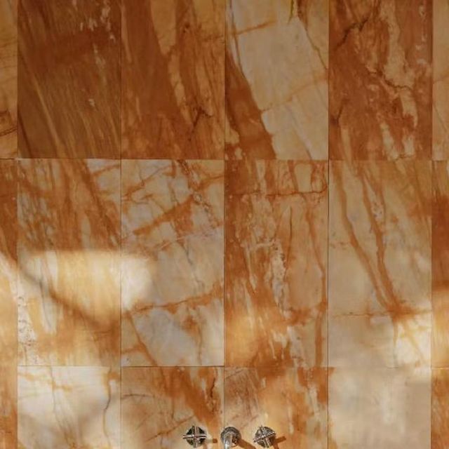 Đá marble tông vàng hoặc nâu cho tường hoặc sảnh – ảnh tham khảo 4