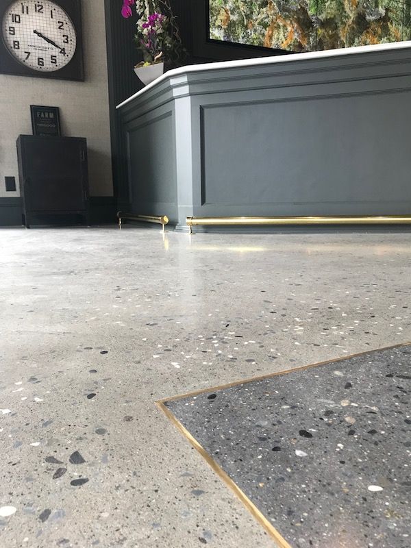 Gạch terrazzo tông xám lát nền – ảnh tham khảo 10