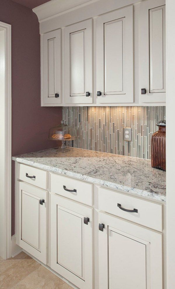 Đá granite sáng hoặc trắng bóng cho mặt bếp – ảnh tham khảo 20